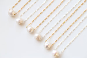 Single pearl necklace. Freshwater pearl necklace. Perfect for layering.