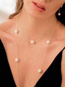Baroque pearl necklace. Hand made in Europe.