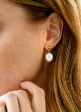 Load image into Gallery viewer, Olivia earrings