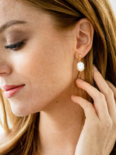 Load image into Gallery viewer, Olivia earrings