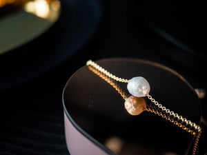 Single pearl necklace. Freshwater pearl necklace.