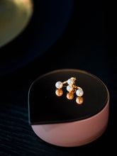 Load image into Gallery viewer, Pearl Berries earrings