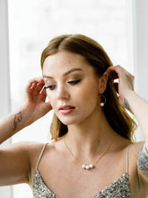 Load image into Gallery viewer, Aimeé earrings